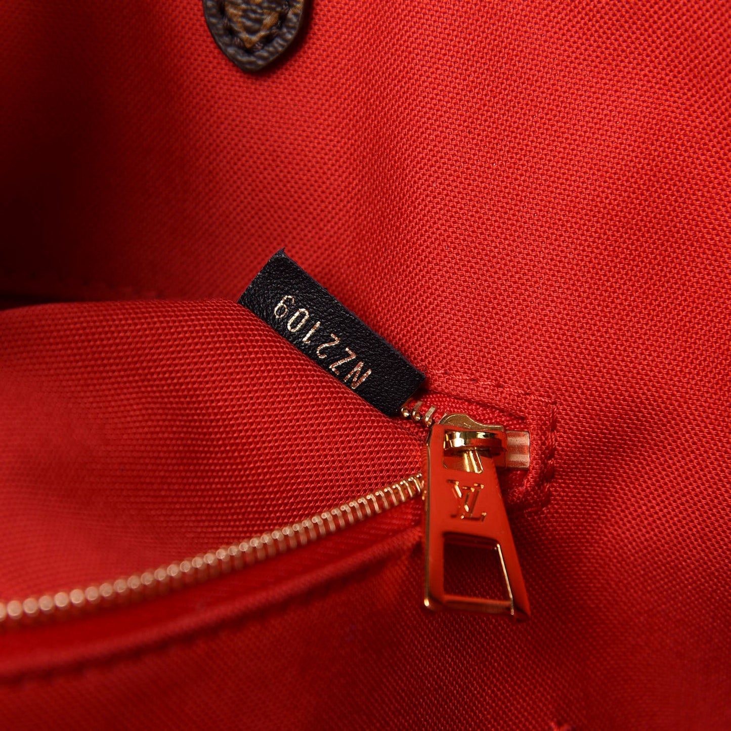 Reverse Monogram Giant Onthego GM