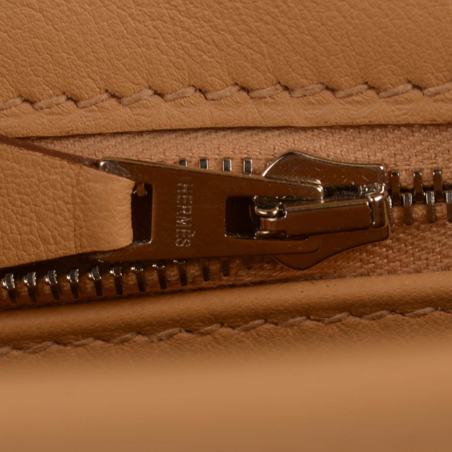 Veau Swift Sac Berline 28 Sable