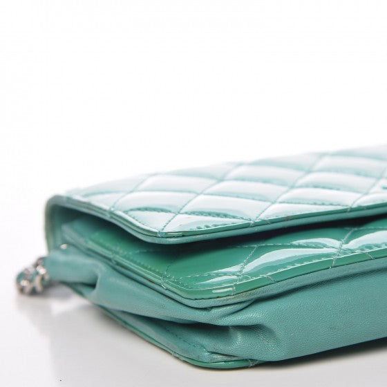 Patent Quilted Wallet On Chain WOC Green