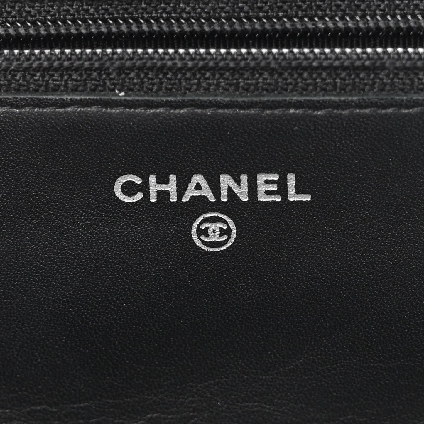 Patent Quilted Wallet On Chain WOC Black