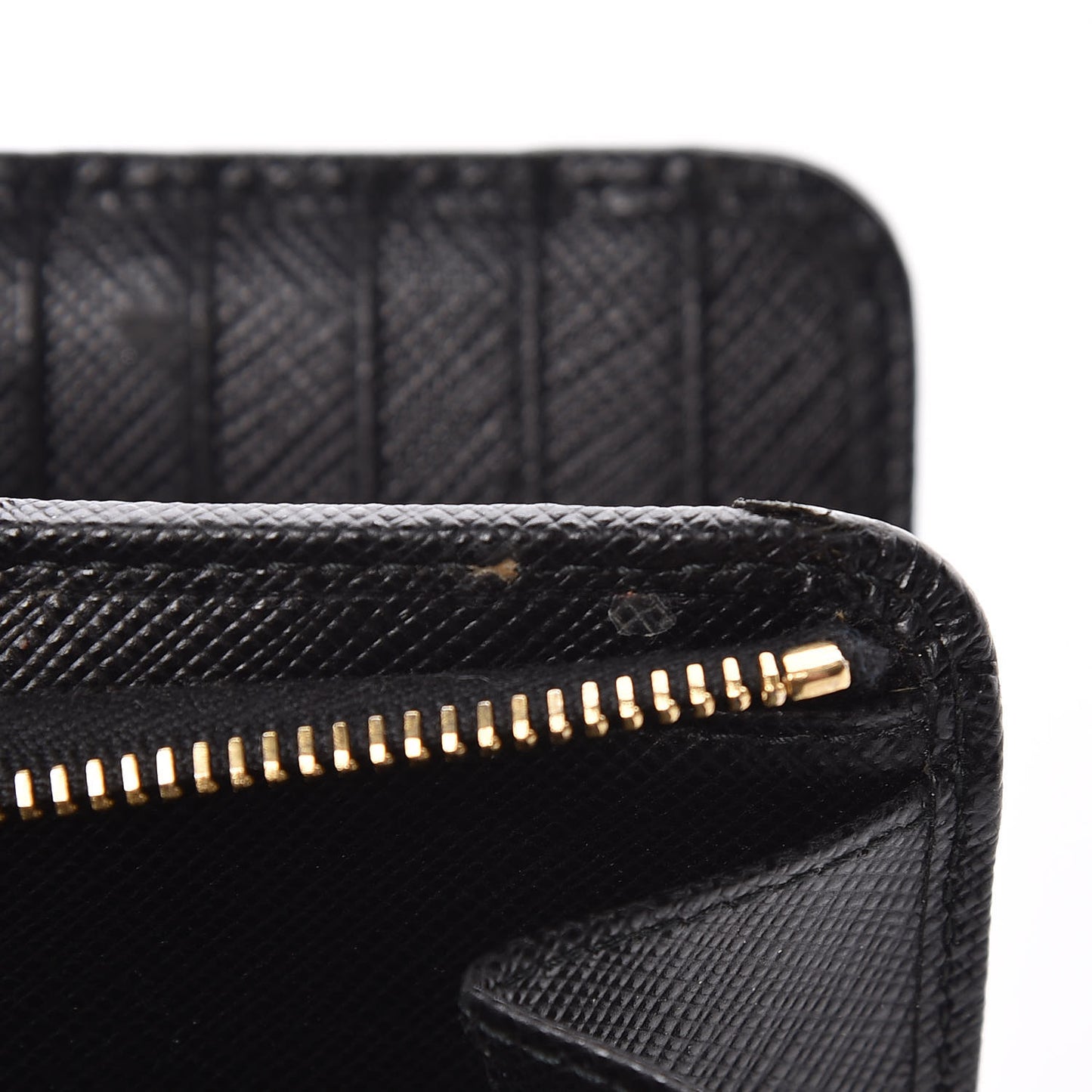 Saffiano Compact Triangle Wallet Black