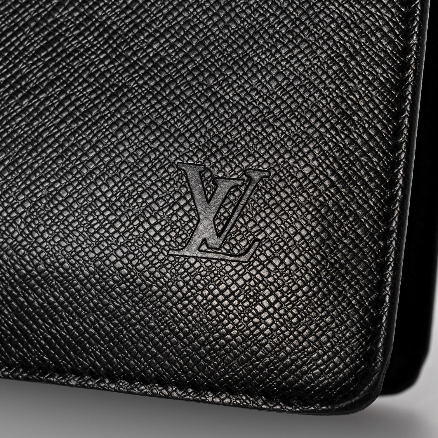 Louis Vuitton Taiga Lozan Ardoise 7 of 20