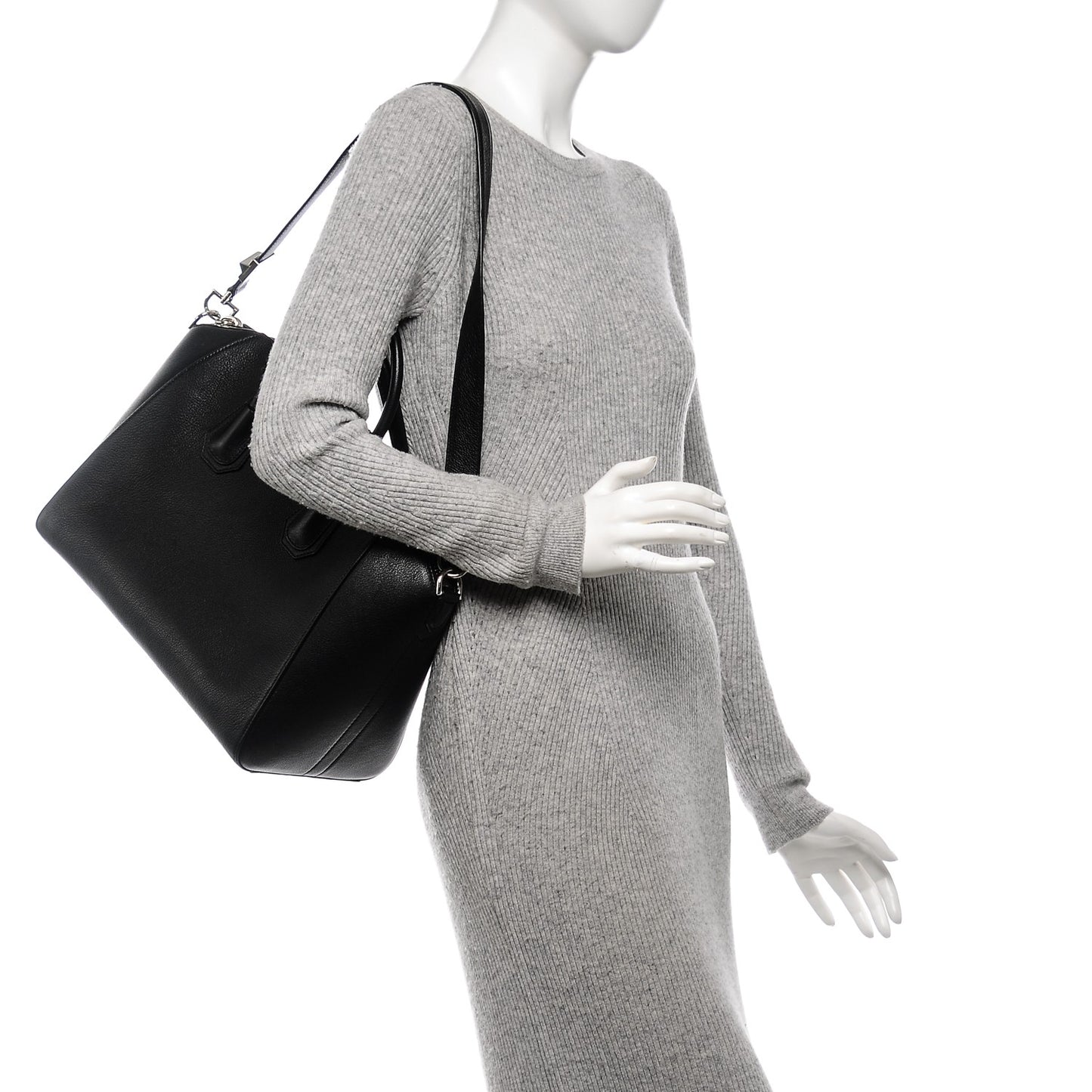 Sugar Goatskin Medium Antigona Black