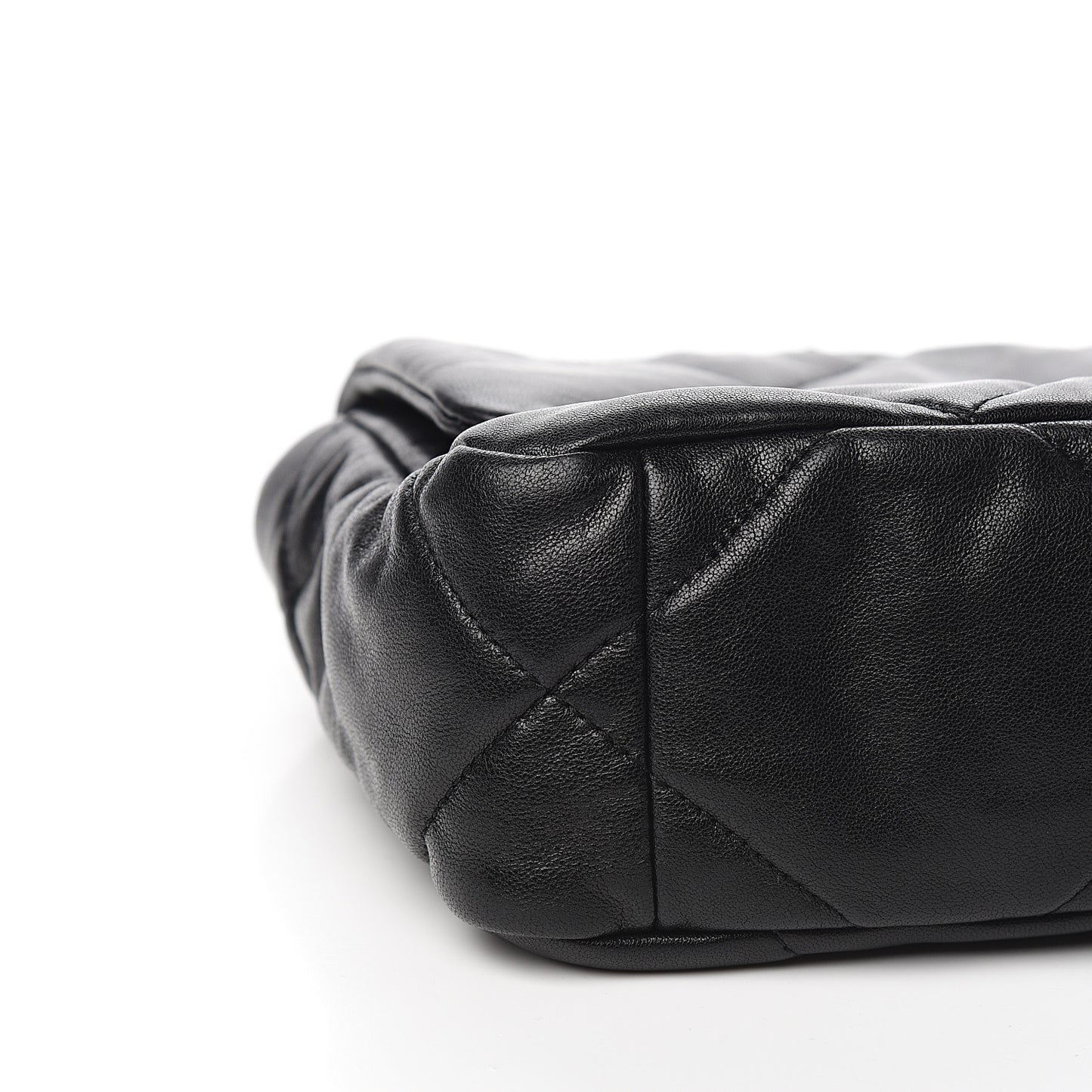 Goatskin Quilted Medium 19 Flap Black