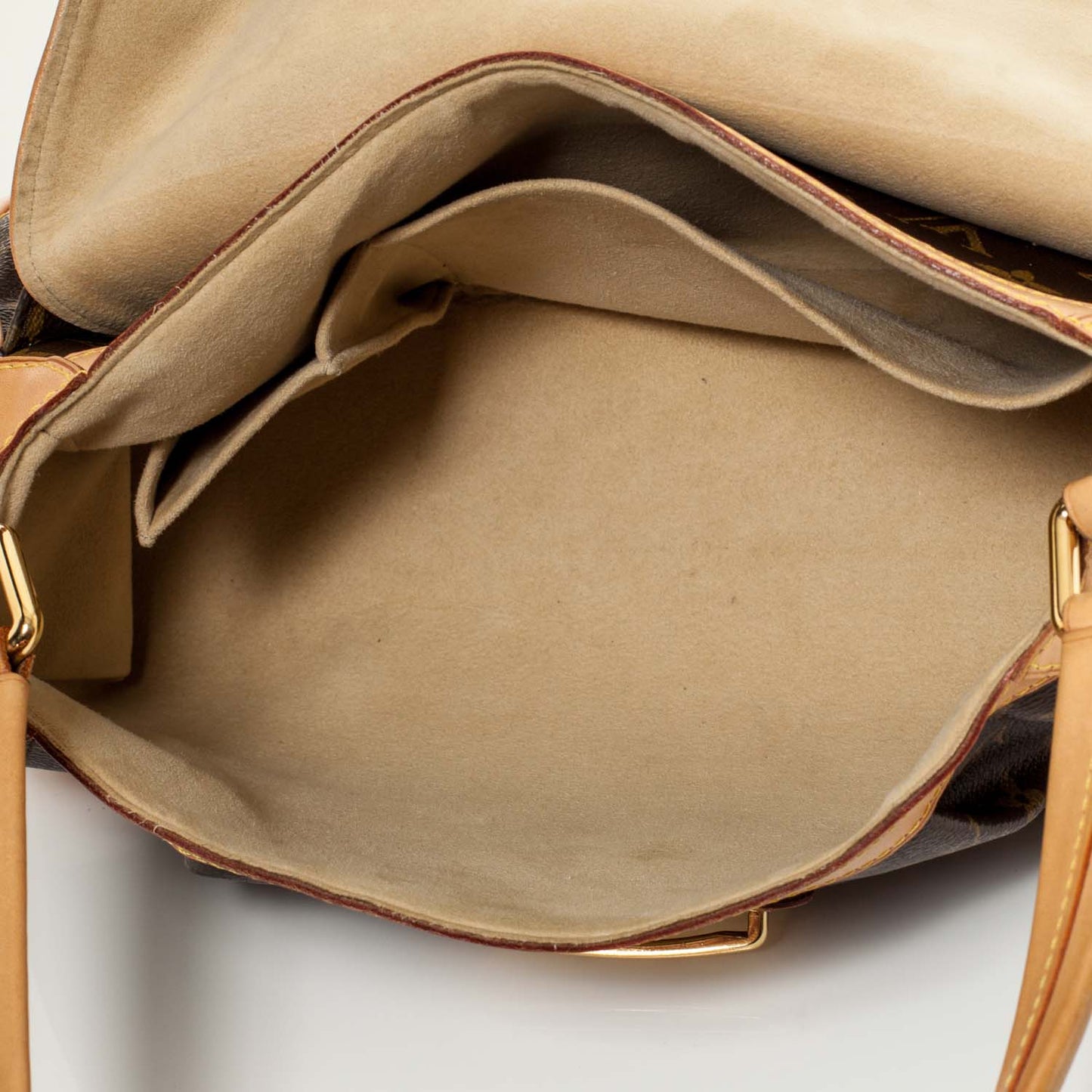 Monogram Beverly MM