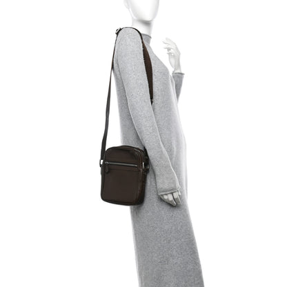 Louis Vuitton Taiga Dimitri Grizzli 2 of 9