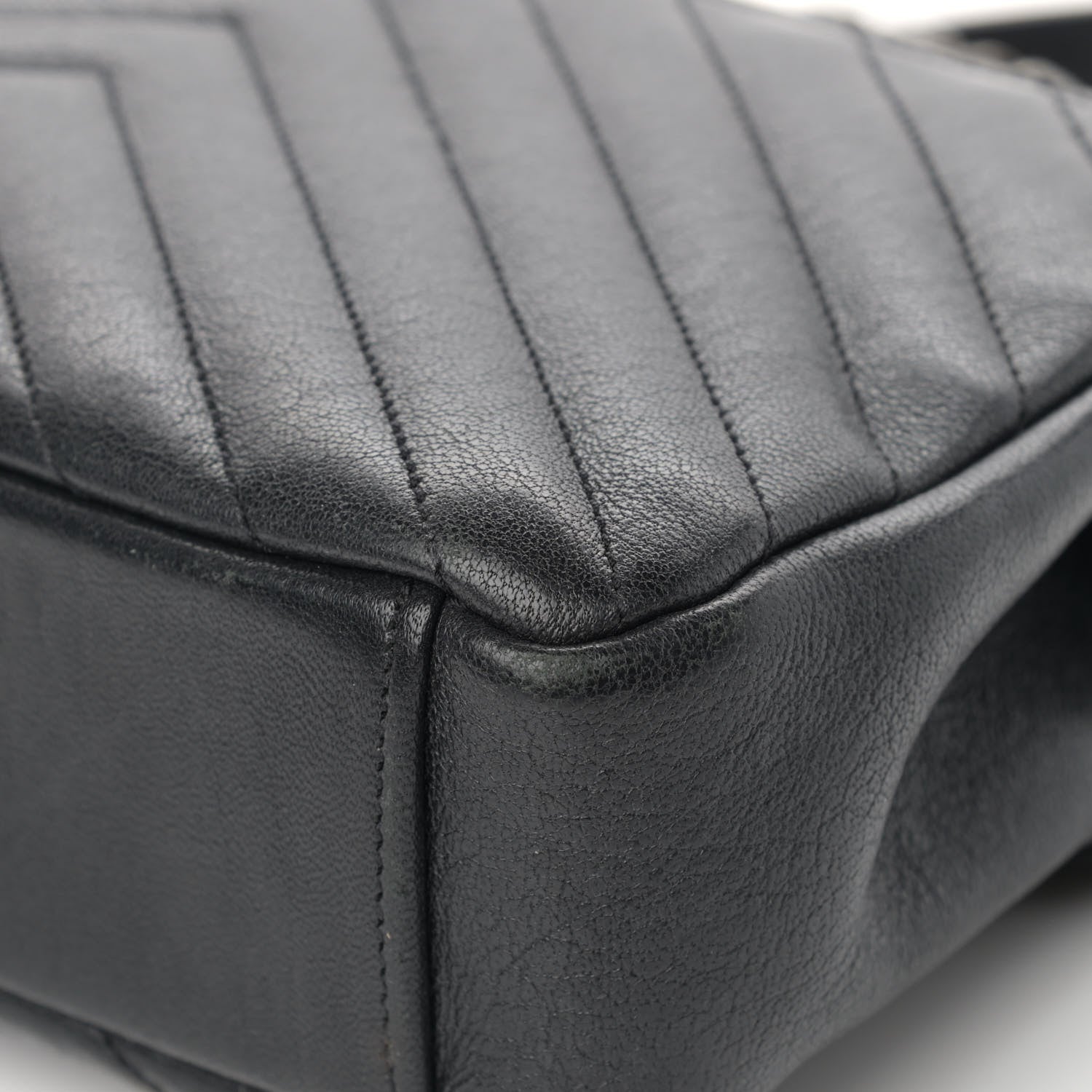 Saint Laurent Sheepskin Matelasse Chevron Monogram Medium College Bag Black 10 of 19