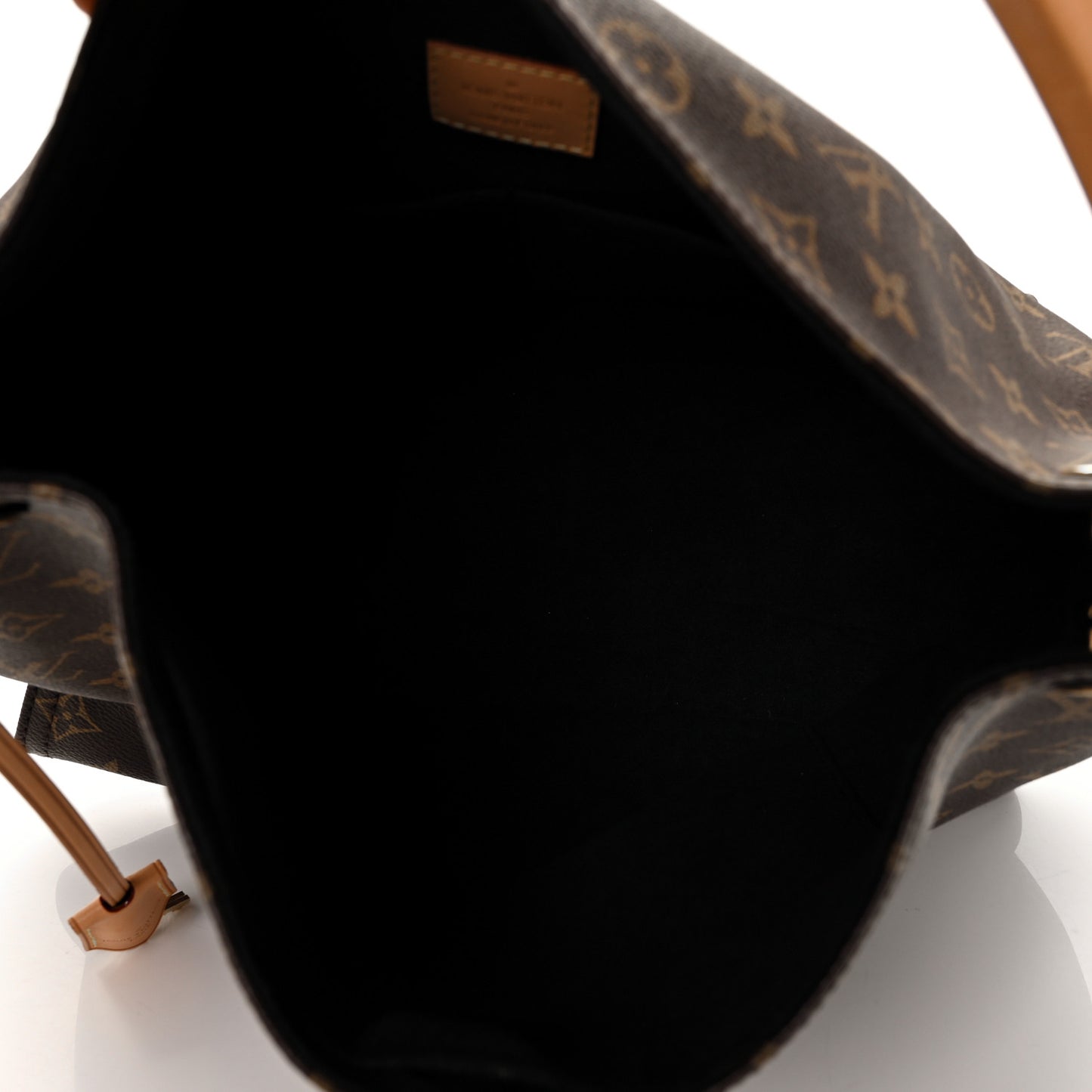 Monogram Gaia Black