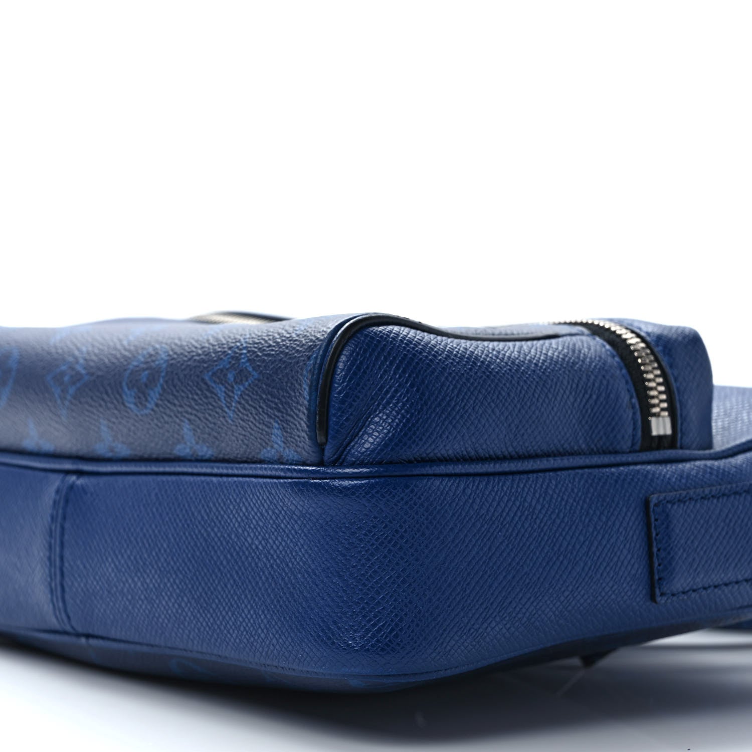 Louis Vuitton Taiga Monogram Outdoor Messenger Cobalt 8 of 10