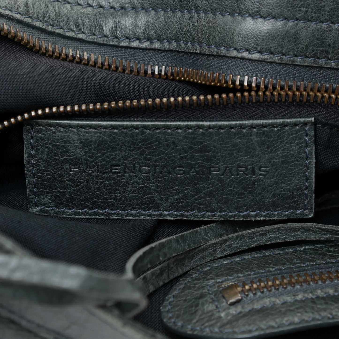 Agneau Classic Hardware Velo Anthracite