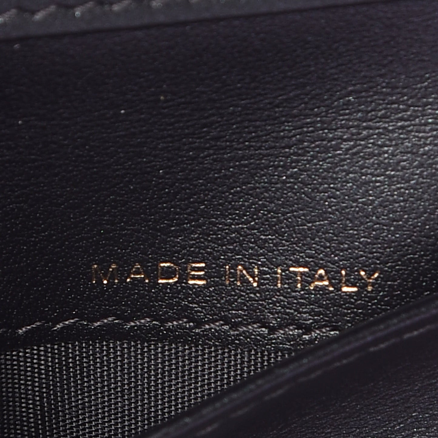 Iridescent Caviar Quilted Small Wallet Black