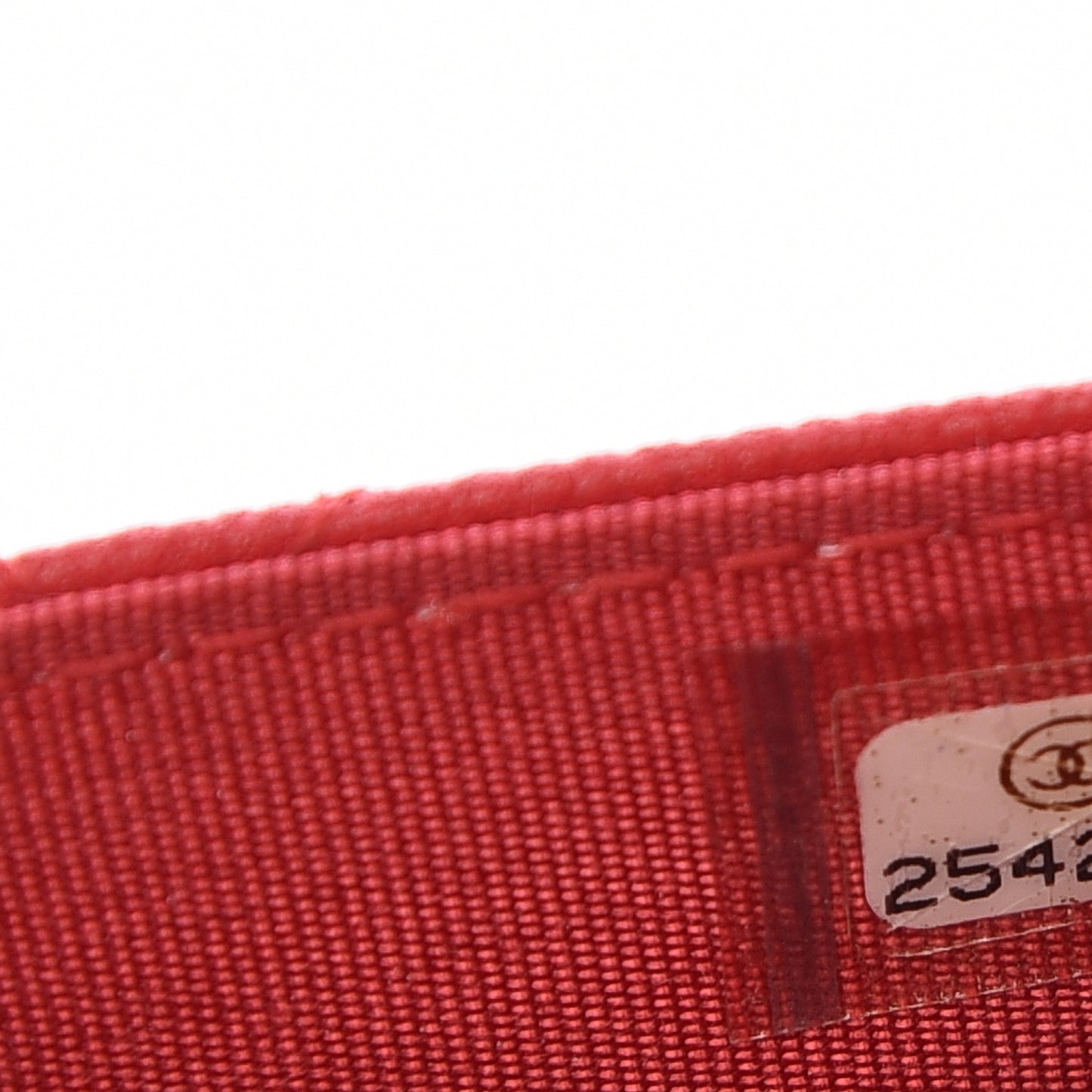 Caviar Quilted CC Filigree Wallet On Chain WOC Red