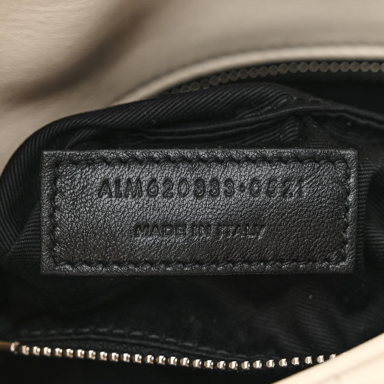 Saint Laurent Lambskin Quilted Toy Loulou Puffer Monogram Chain Satchel Blanc Vintage 7 of 10