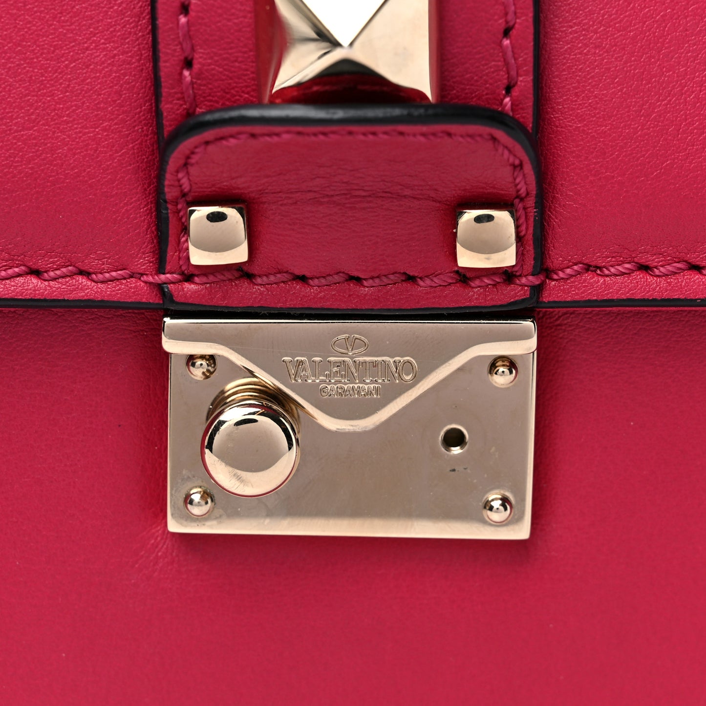 Vitello Medium Glam Lock Rockstud Flap Cyclamin