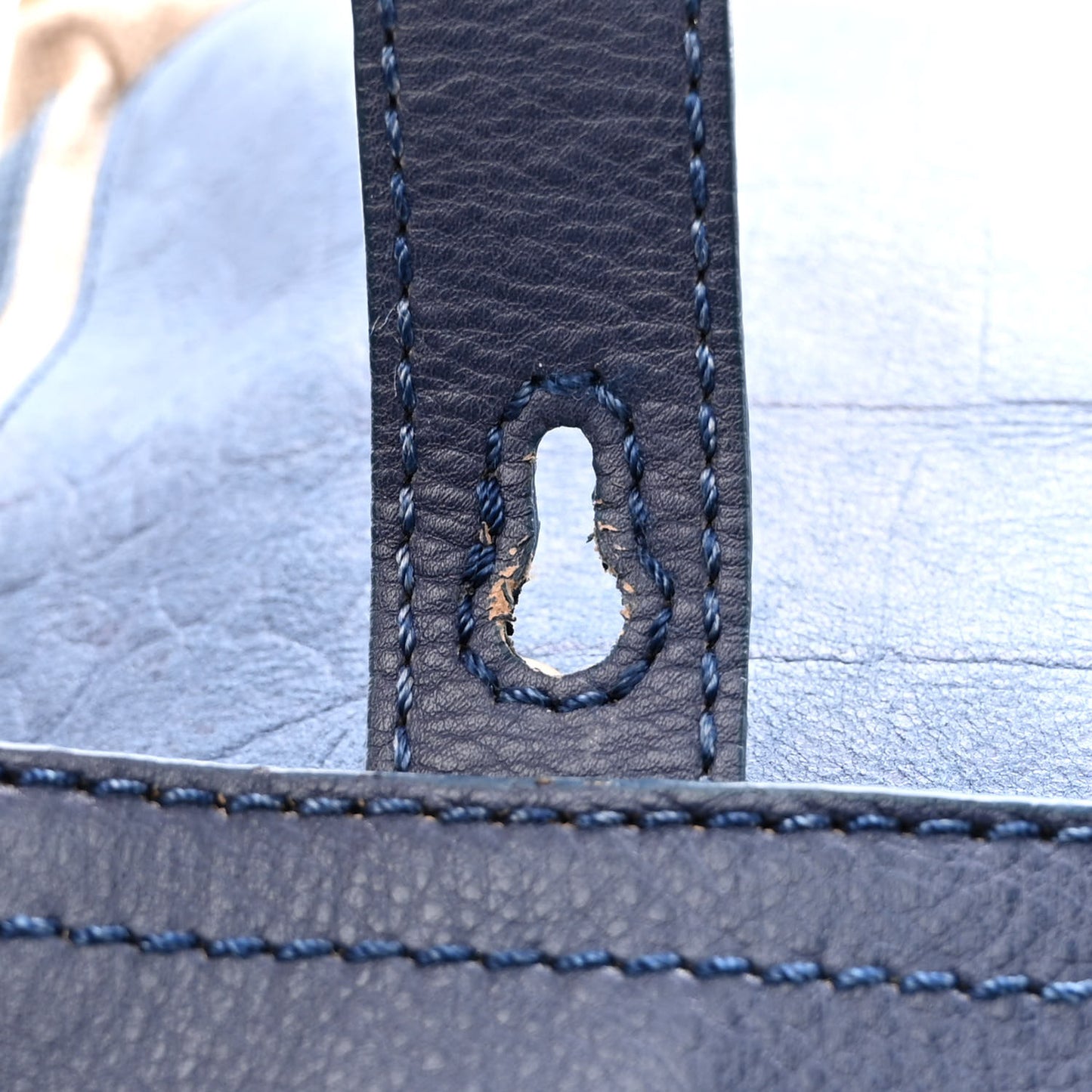 Calfskin Nubuck Crocodile Embossed Large Muse Two Blue