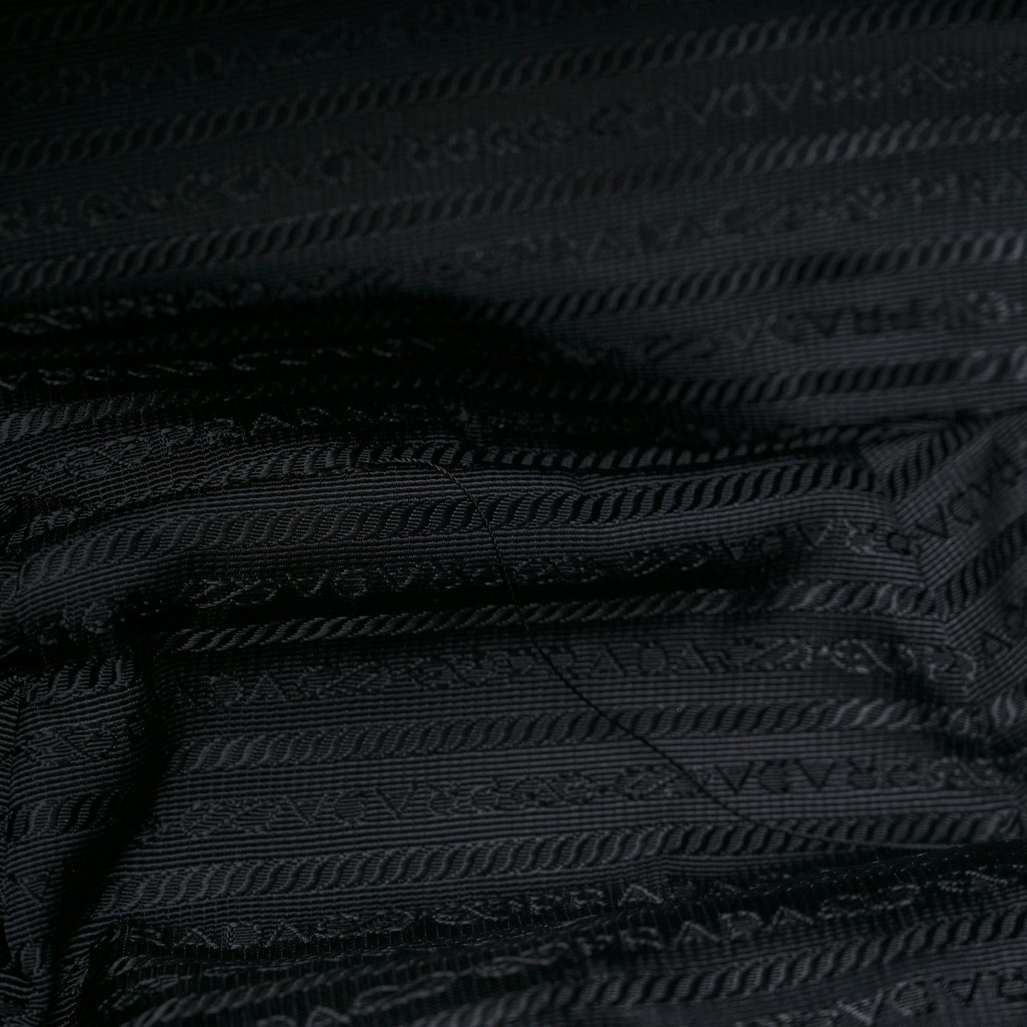 Vitello Daino Shoulder Bag Black