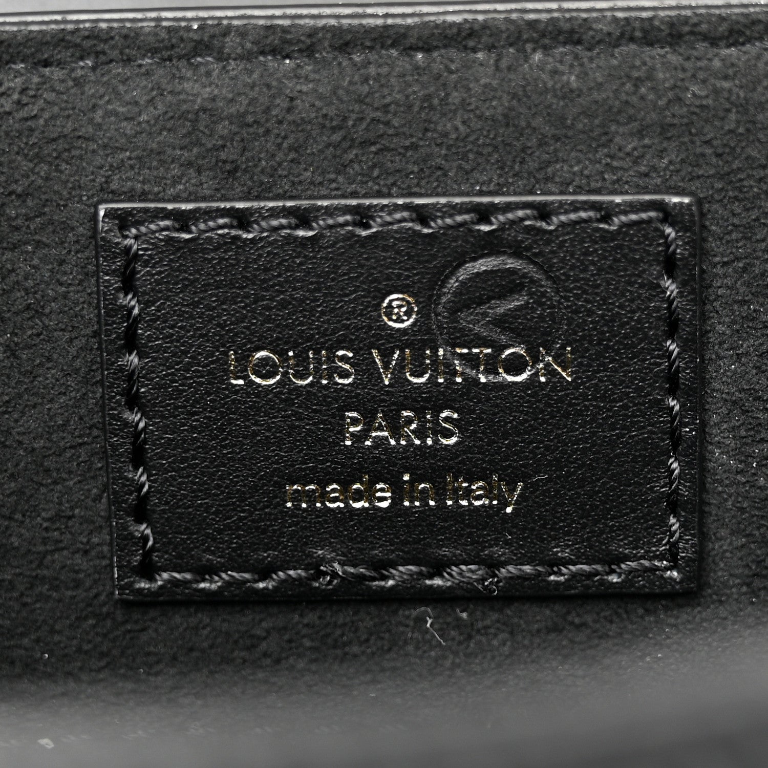 Louis Vuitton Epi Hide and Seek Black 6 of 11