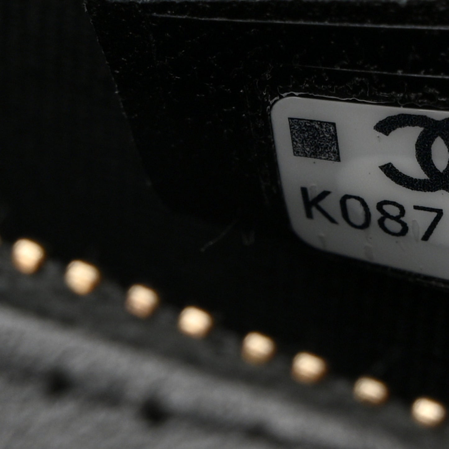 Lambskin Quilted Resin CC Mini Bowling Clutch With Chain Black White