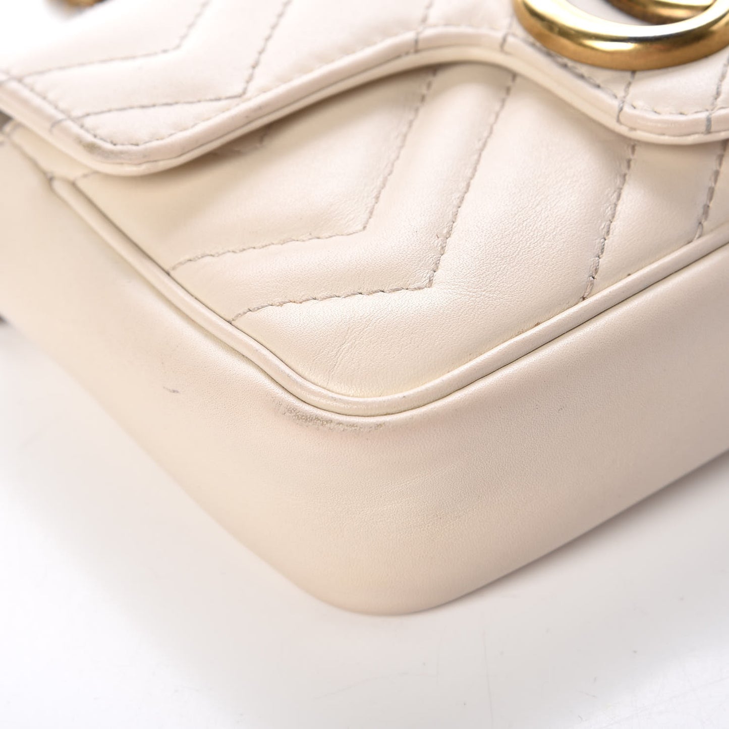 Calfskin Matelasse Super Mini GG Marmont Shoulder Bag White