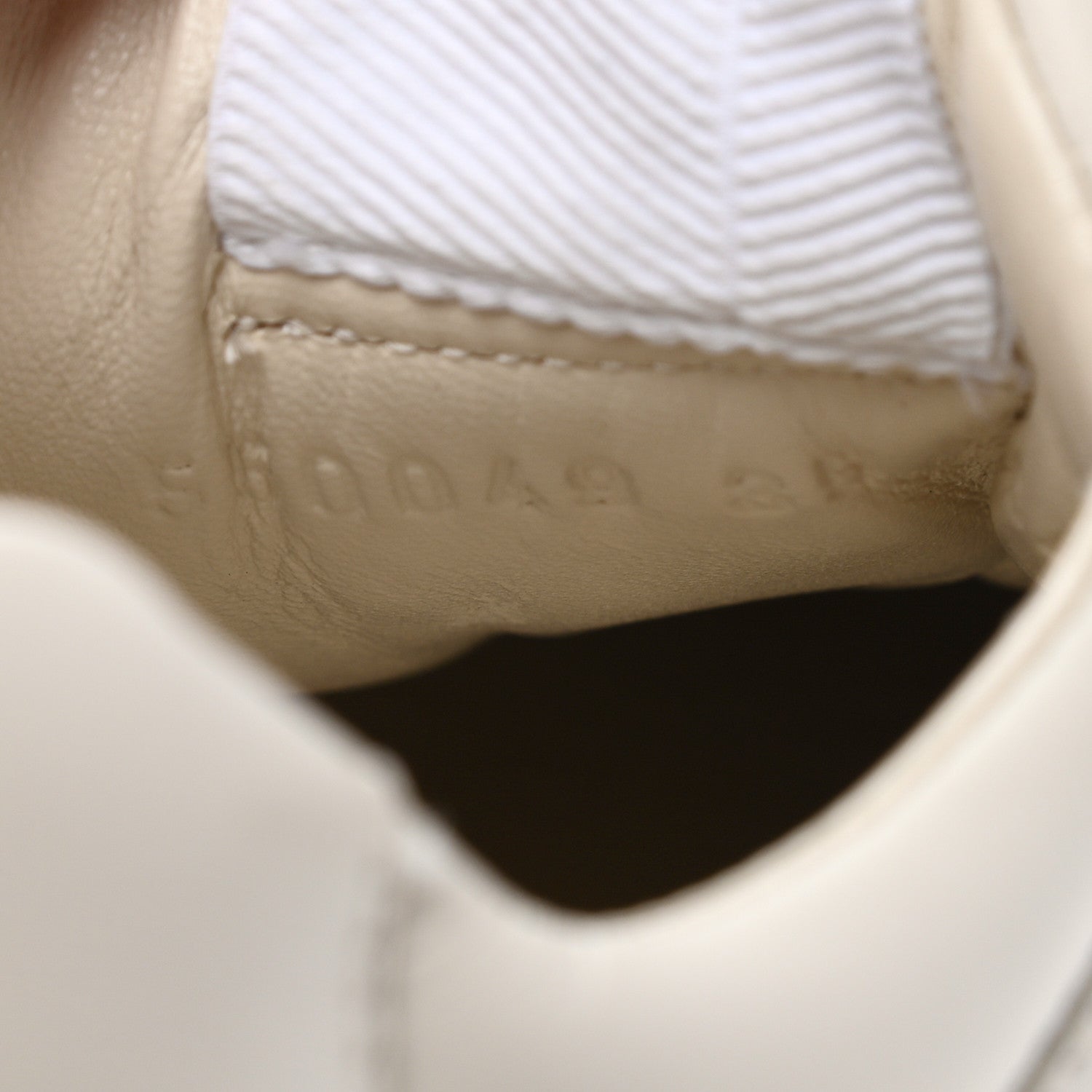 Gucci Calfskin Interlocking G Heart Rhyton Sneakers 35 Mystic White 8 of 9