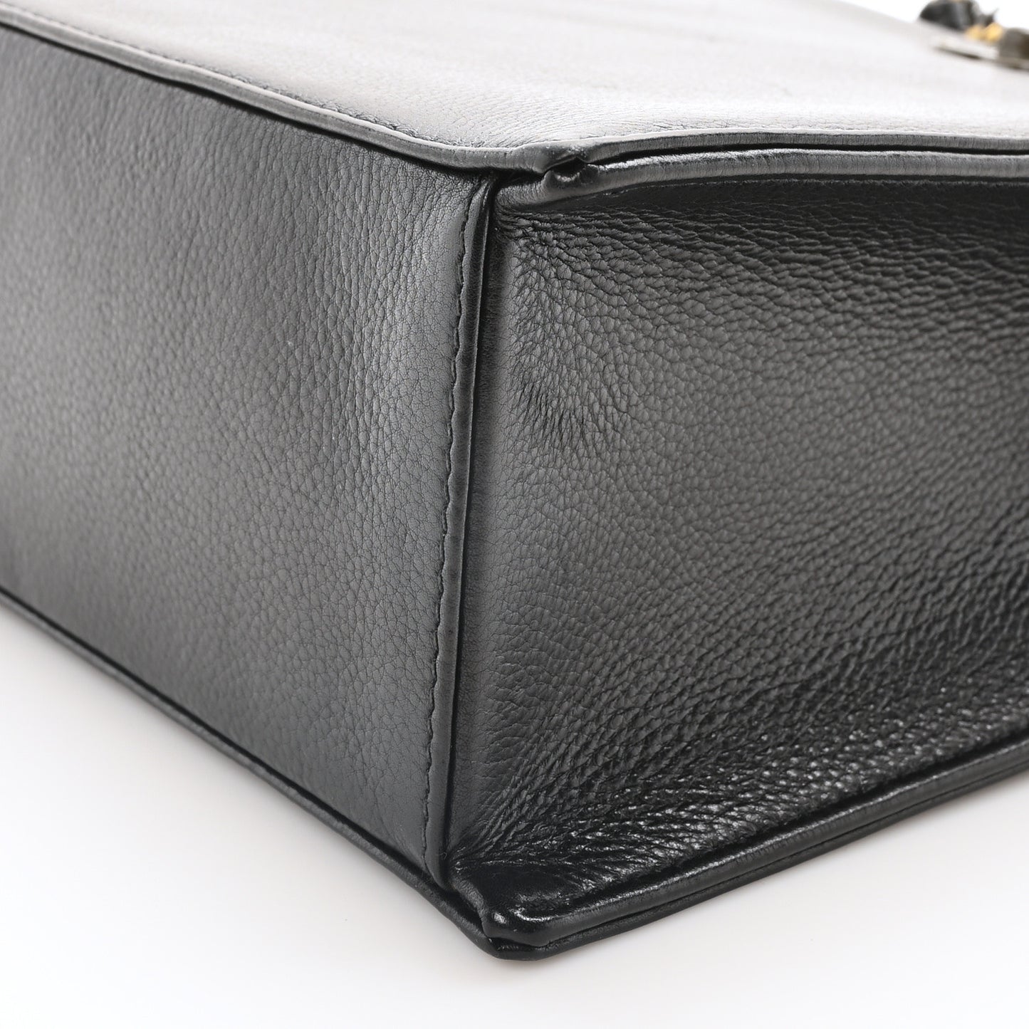 Caviar Shoulder Bag Black