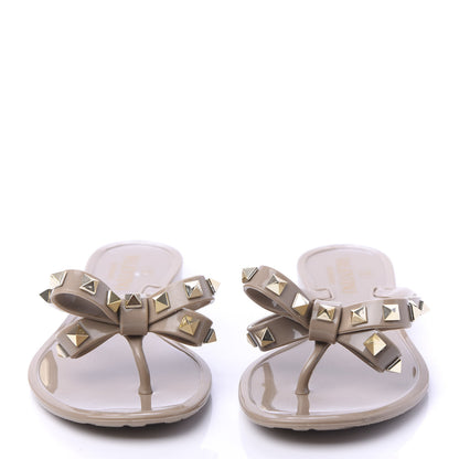 Valentino Garavani PVC Jelly Rockstud Bow Thong Sandals 36 Poudre 2 of 7