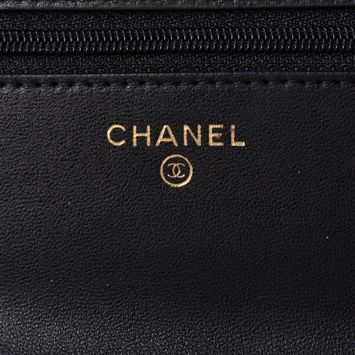 Caviar Quilted CC Filigree Wallet On Chain WOC Black
