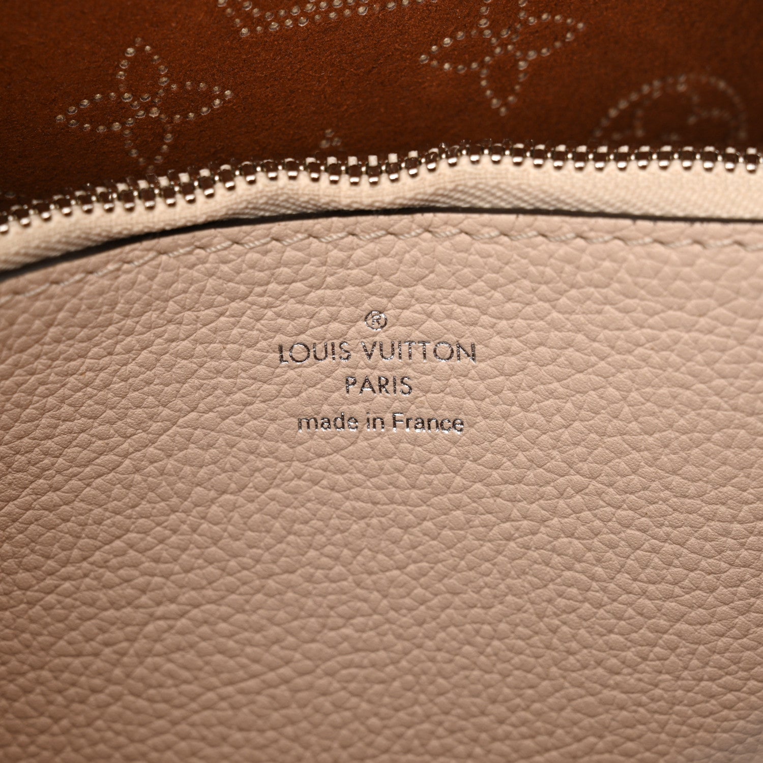 Louis Vuitton Mahina Muria Creme 6 of 11