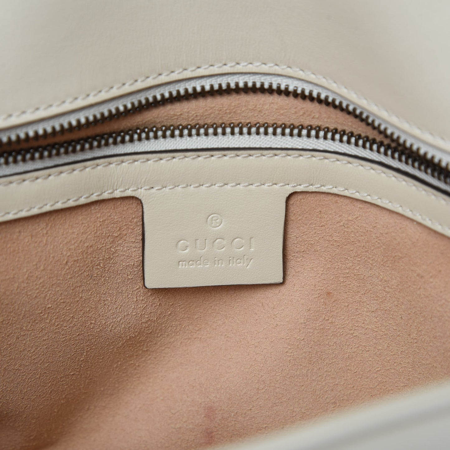 Calfskin Matelasse Small GG Marmont Shoulder Bag White