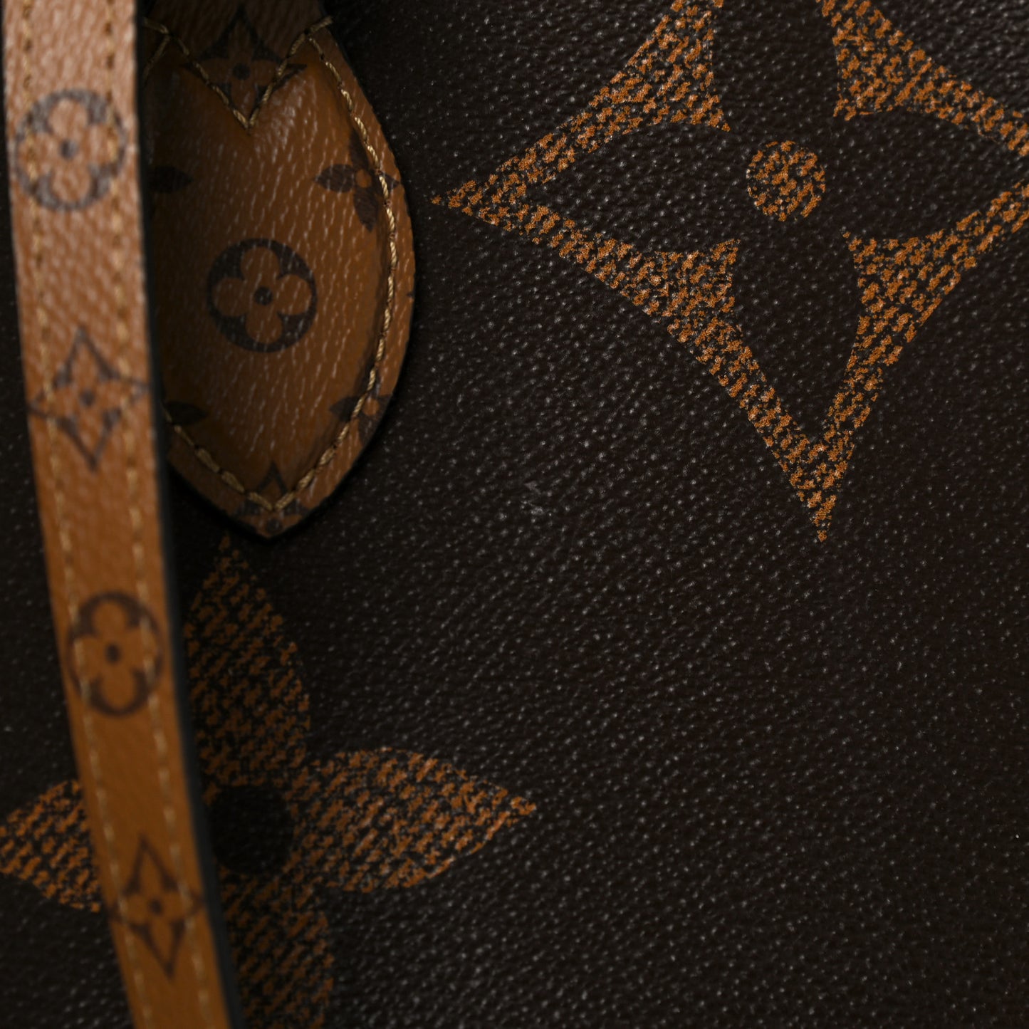 Reverse Monogram Giant Onthego GM