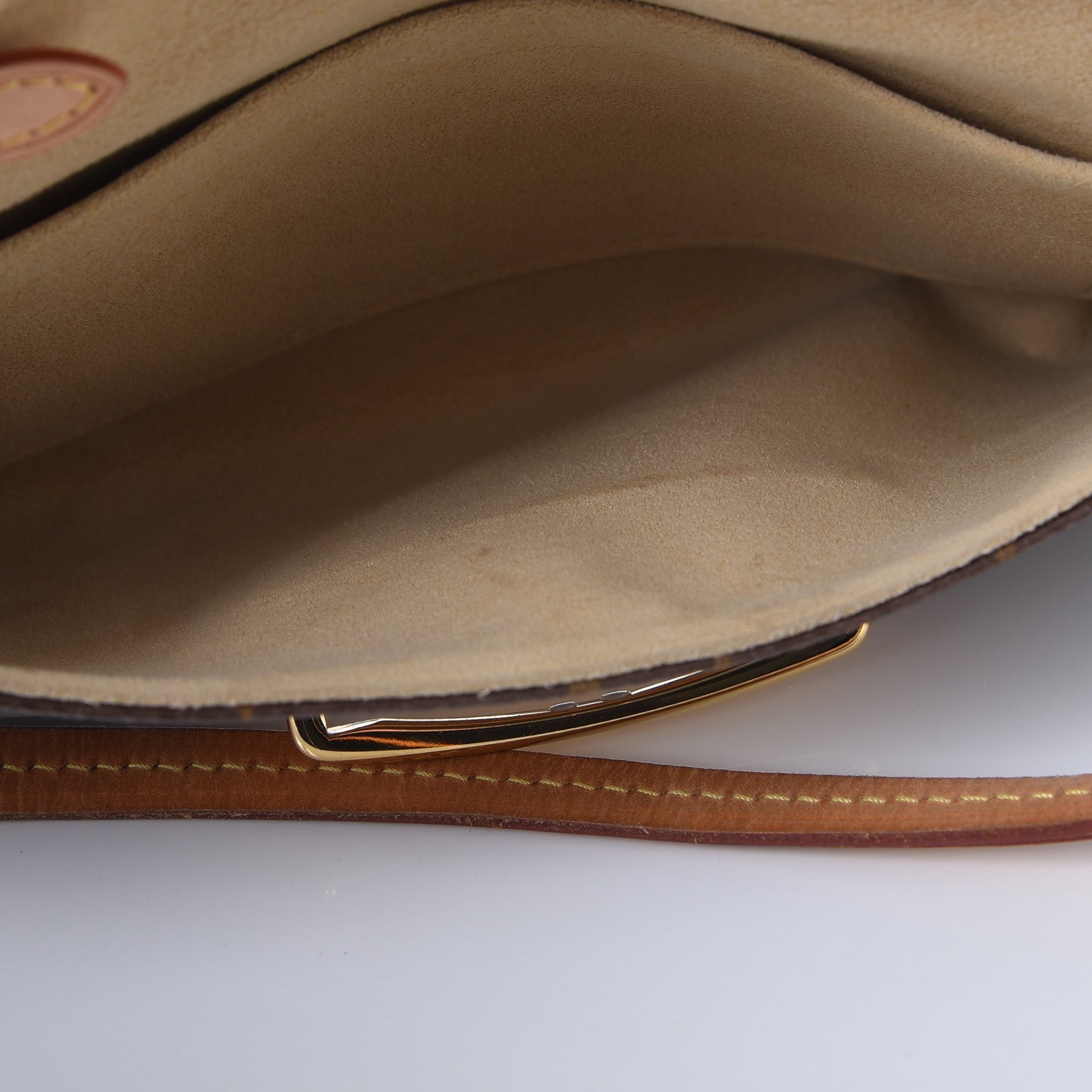 Louis Vuitton Monogram Beverly Clutch 8 of 12