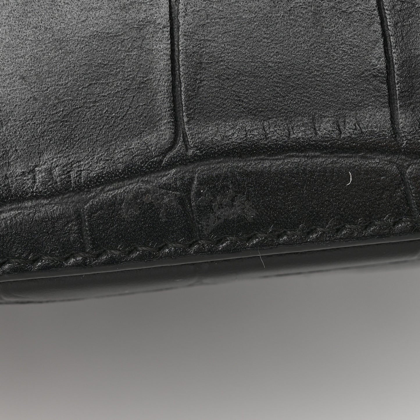Calfskin Logo Crocodile Embossed S Ville Top Handle Bag Black White