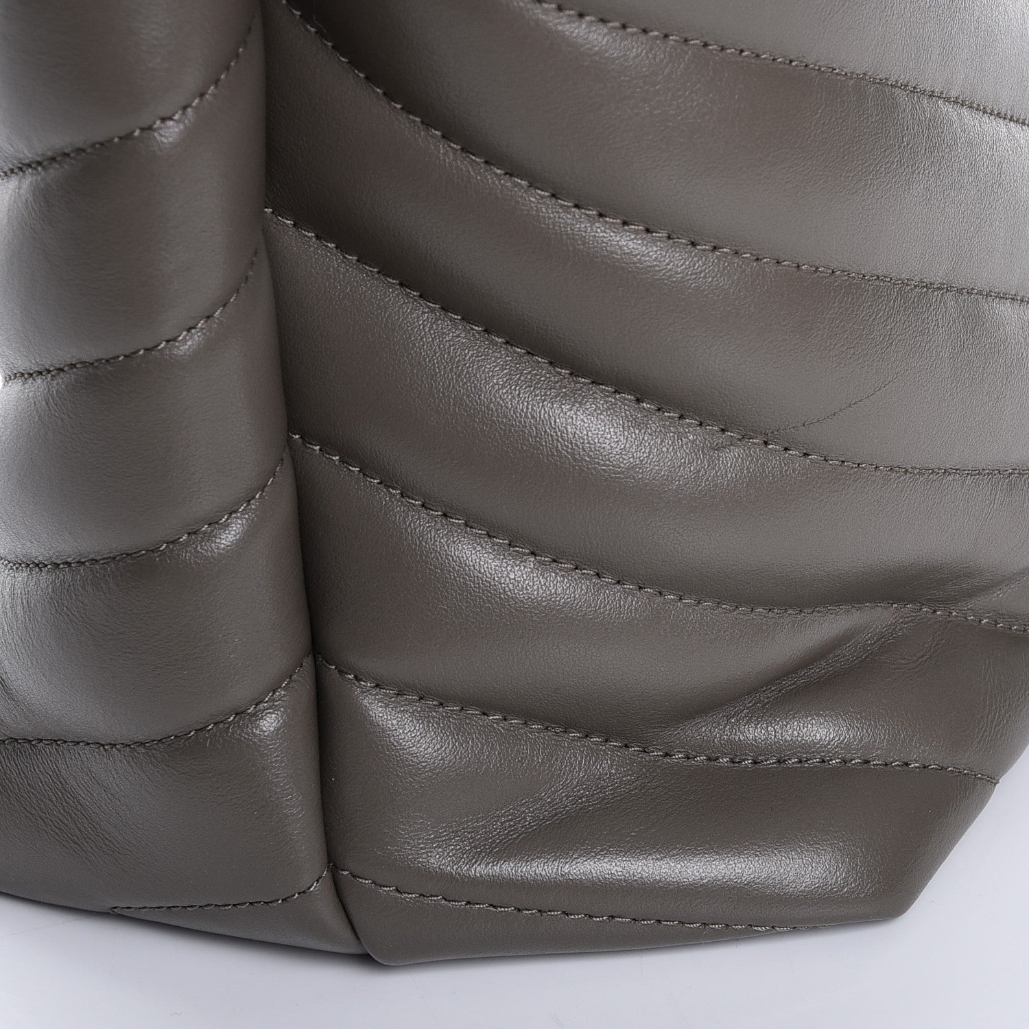 Saint Laurent Calfskin Y Quilted Monogram Large Loulou Chain Satchel Fog 9 of 11