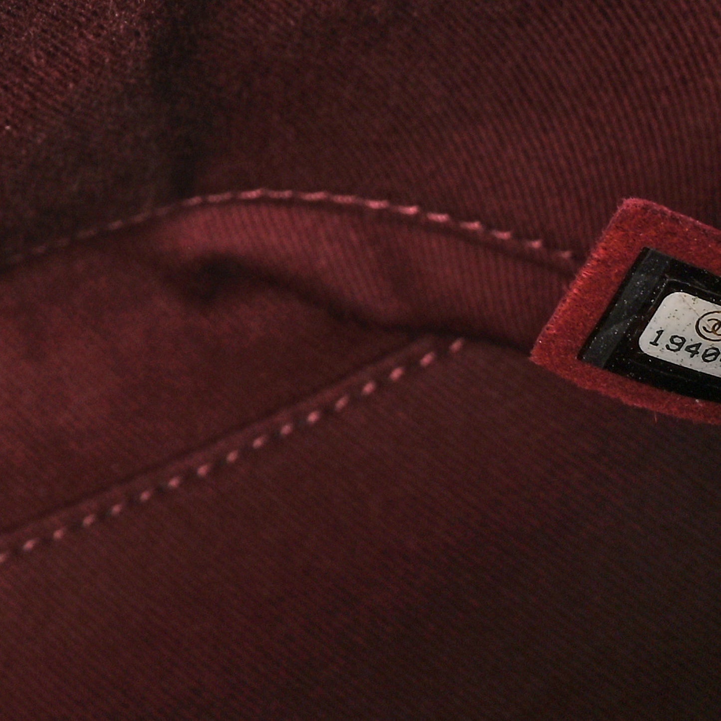 Crumpled Grained Calfskin Jumbo CC Crave Flap Black
