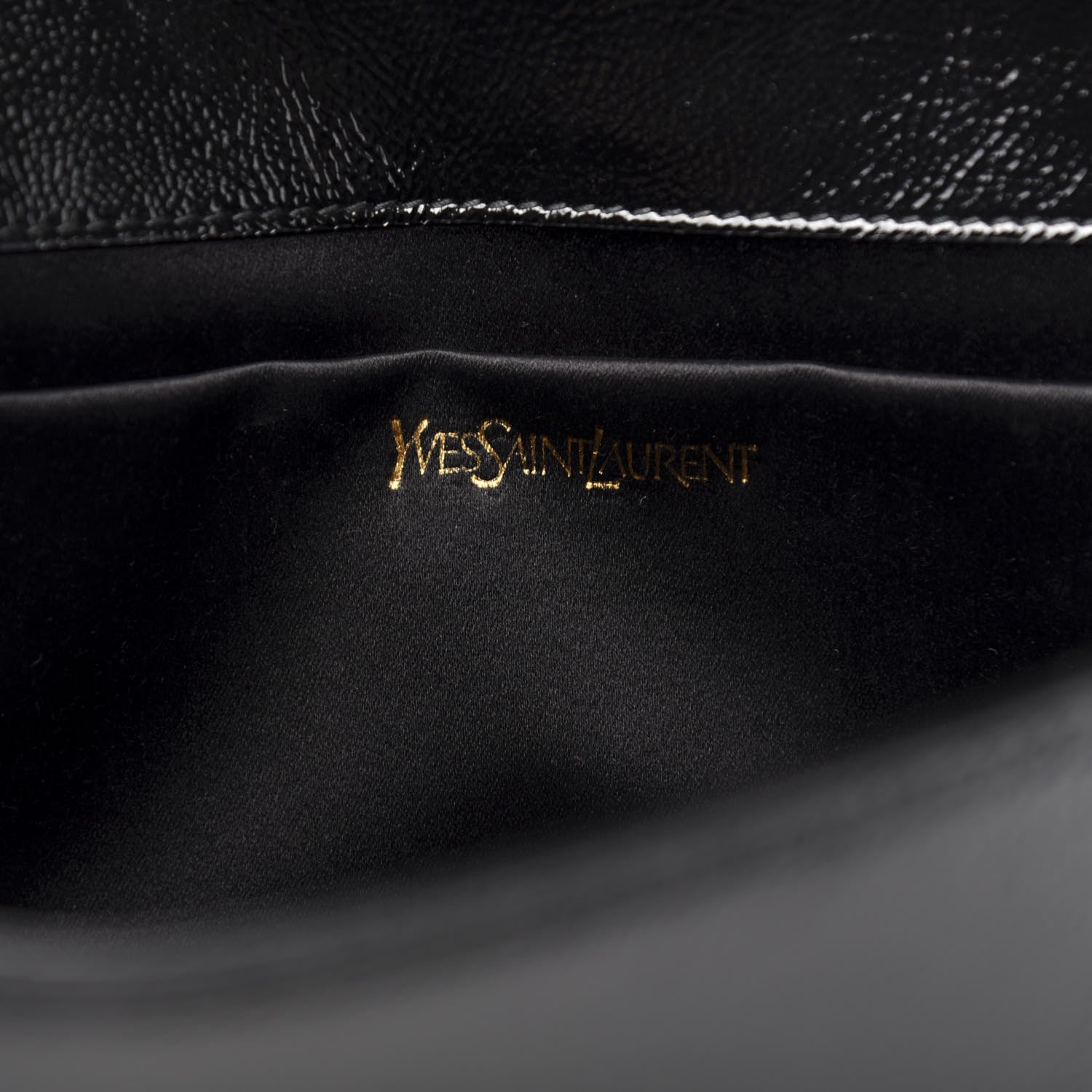 Saint Laurent Textured Patent Monogram Large Belle De Jour Clutch Black 8 of 9