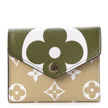 Louis Vuitton Monogram Giant Zoe Wallet Kaki 1 of 9