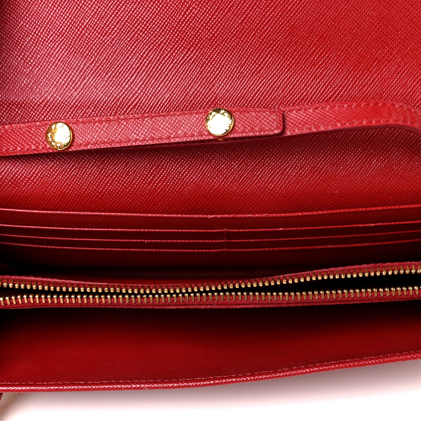 Saffiano Metal Oro Chain Wallet Fuoco