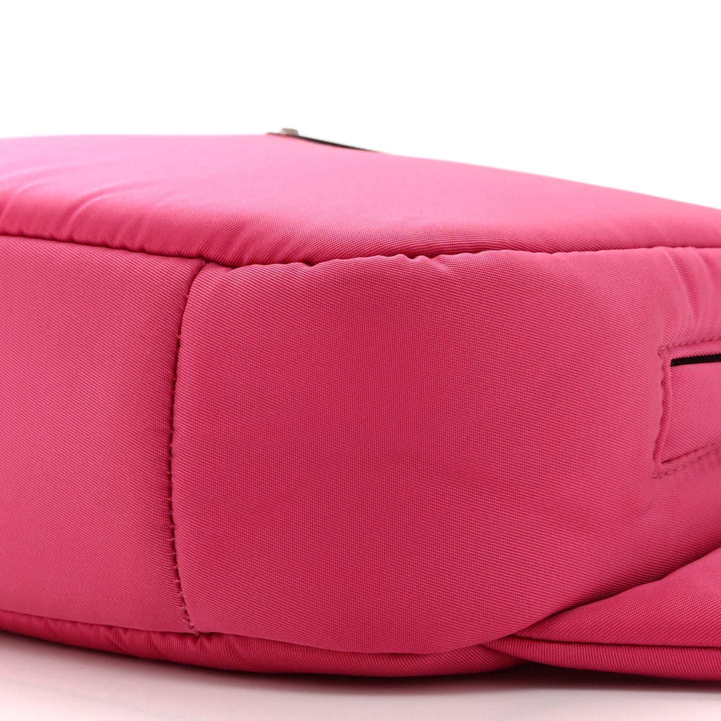 Tessuto Nylon Soft Padded Belt Bag Fuxia
