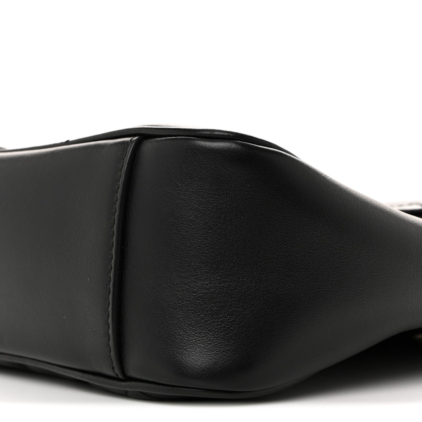 Calfskin Matelasse Medium GG Marmont Shoulder Bag Black