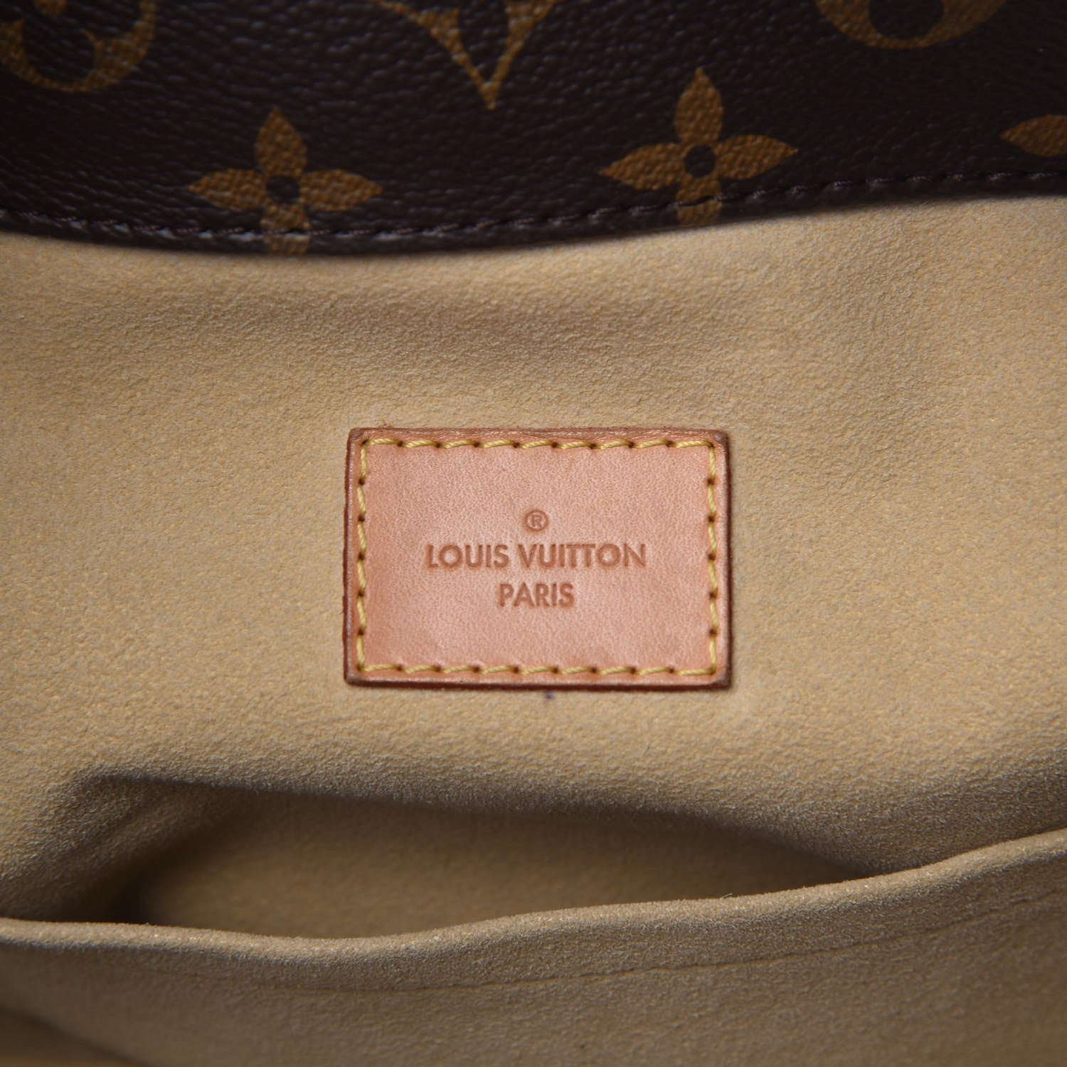 Louis Vuitton Monogram Artsy MM 6 of 15