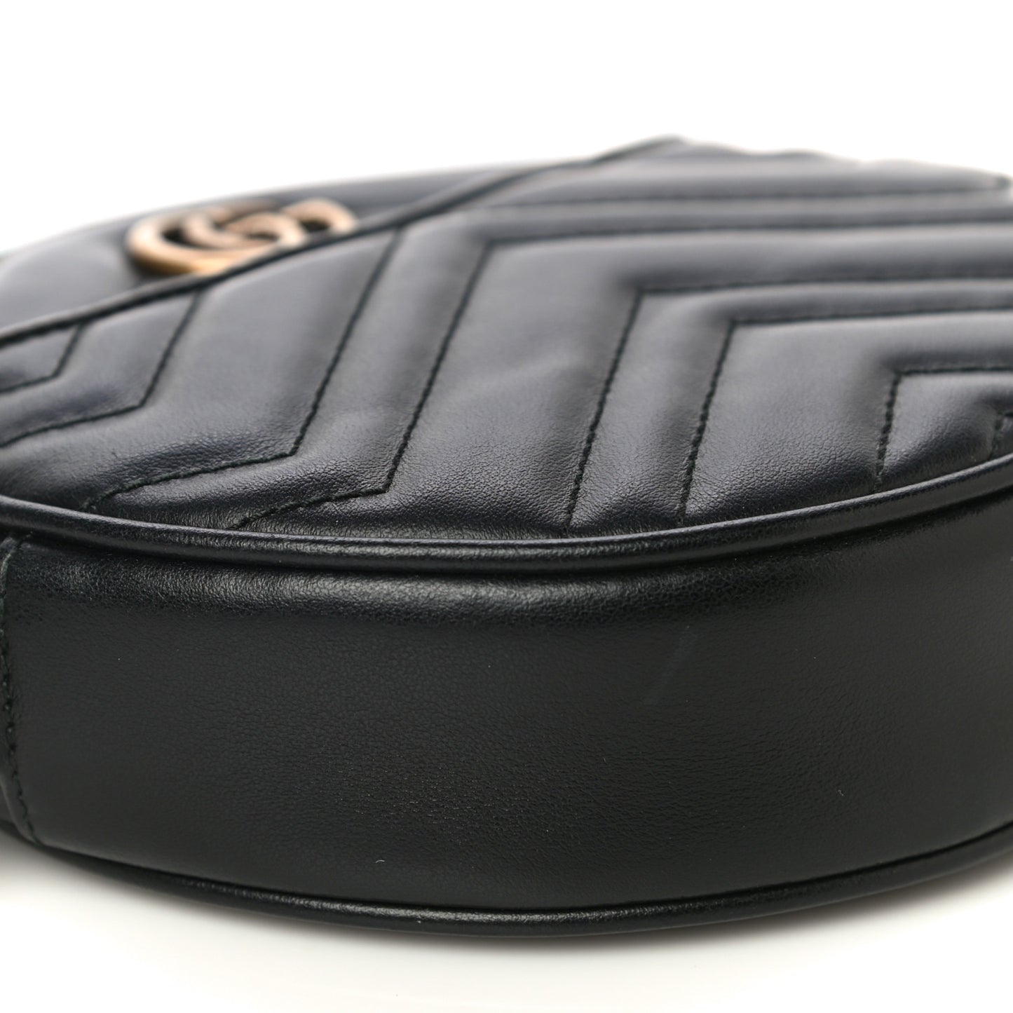 Calfskin Matelasse GG Marmont Round Wrist Wallet Black