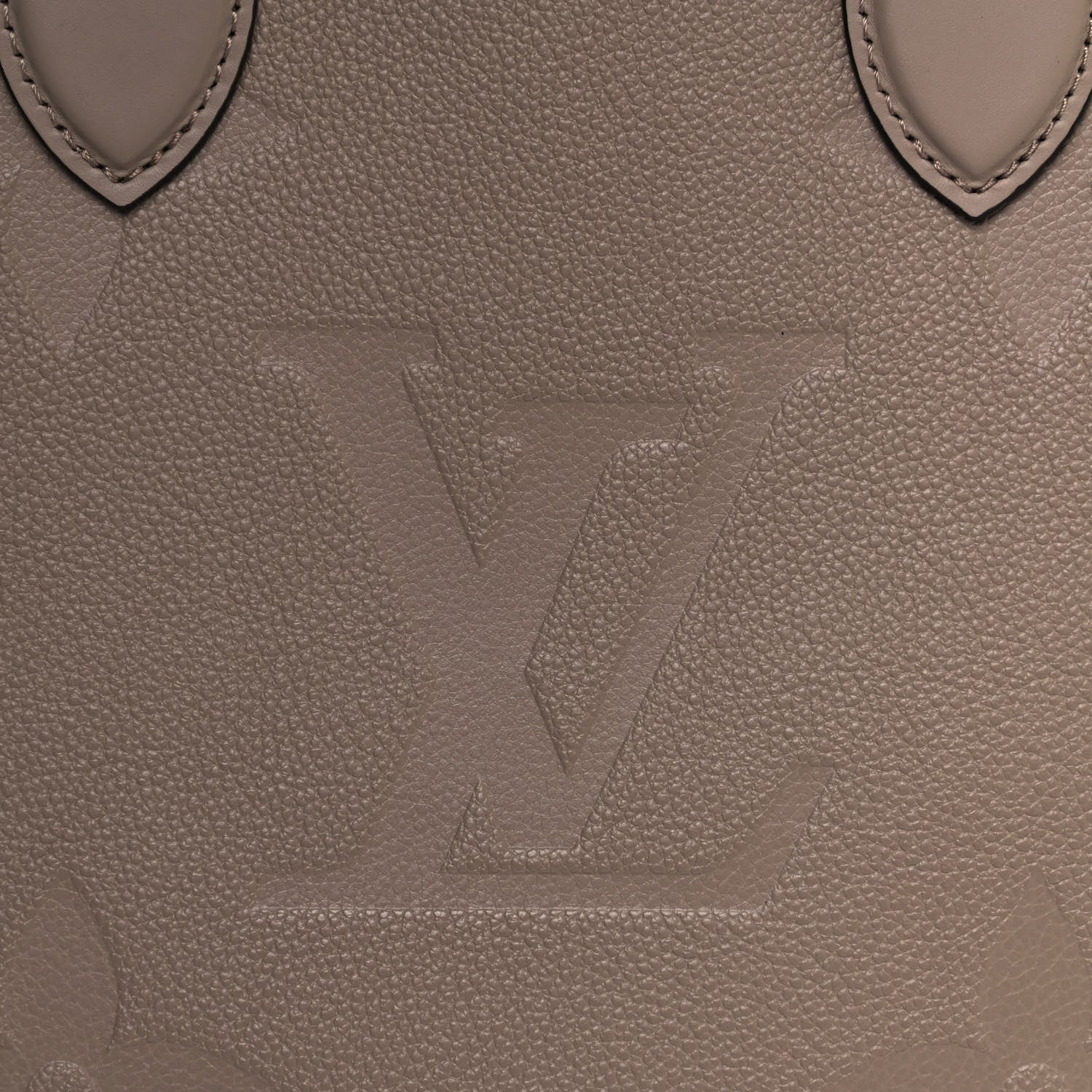 Louis Vuitton Empreinte Monogram Giant Onthego MM Tourterelle 7 of 12