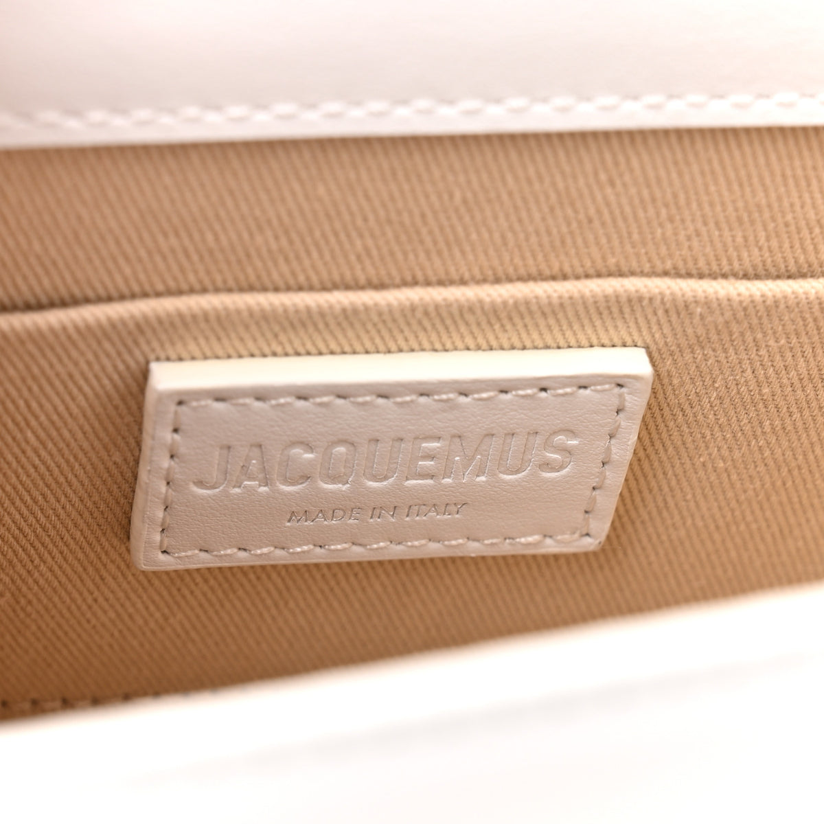 Smooth Calfskin Le Chiquito Moyen White