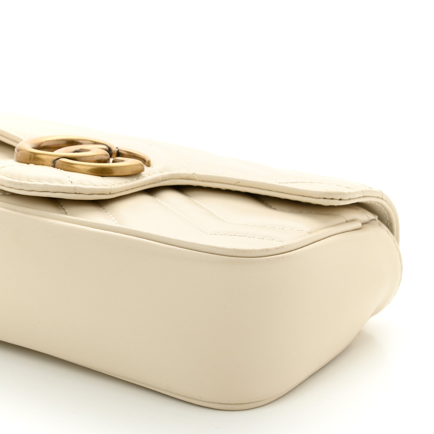 Calfskin Matelasse Super Mini GG Marmont Shoulder Bag White