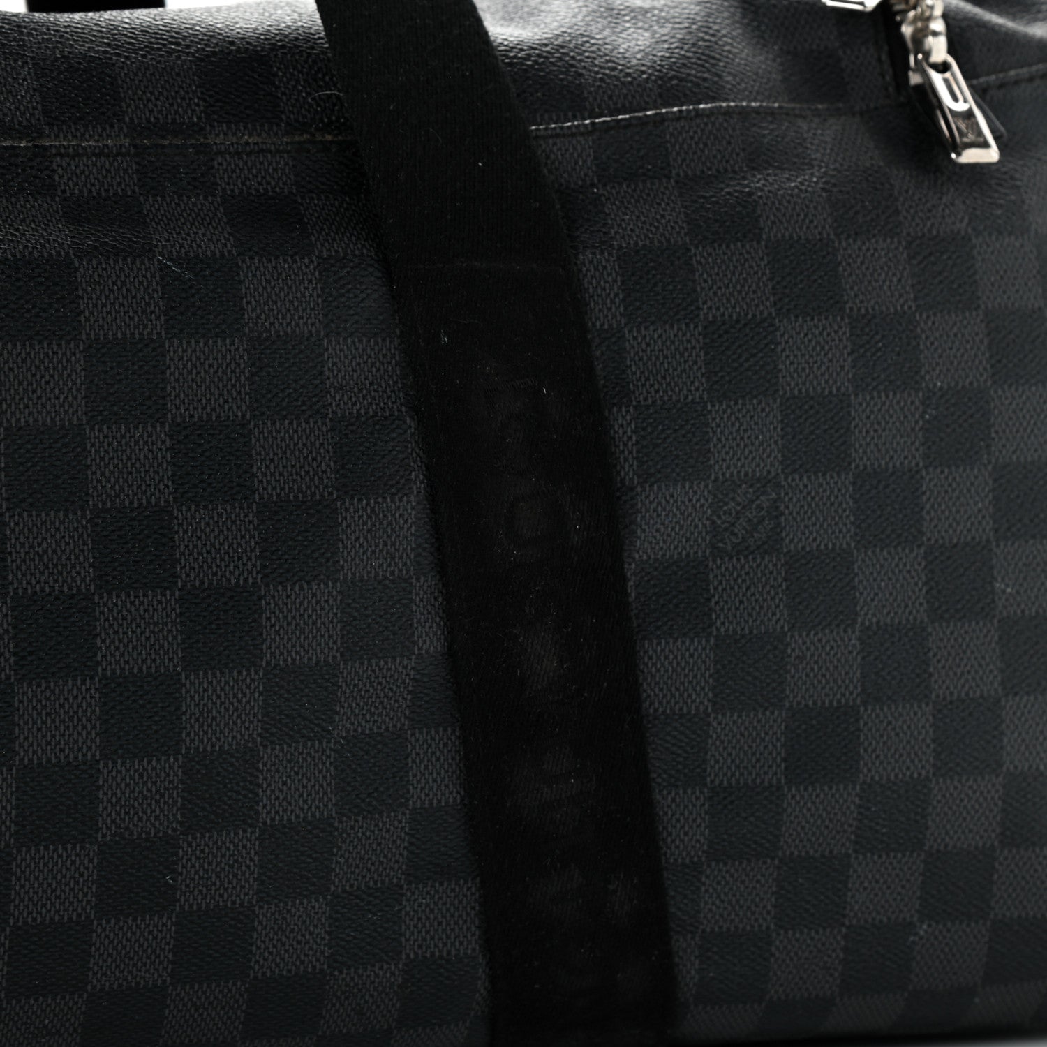 Louis Vuitton Damier Graphite Neo Eole 65 11 of 13