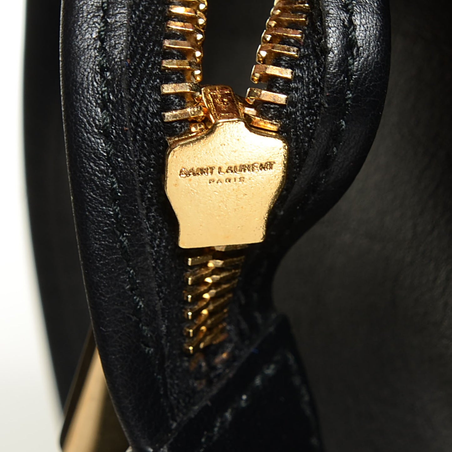 Smooth Calfskin Medium Classic Cabas Y Bag Black