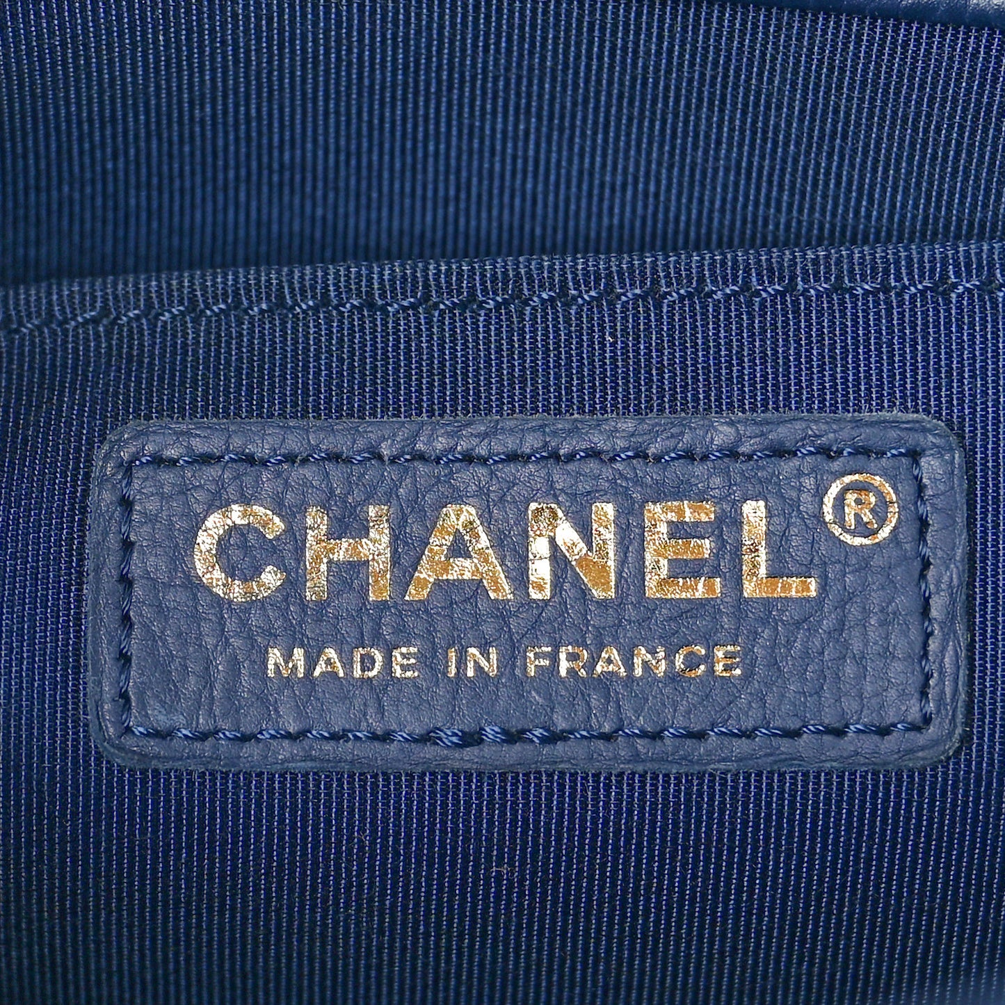 Caviar Quilted Medium Boy Flap Navy