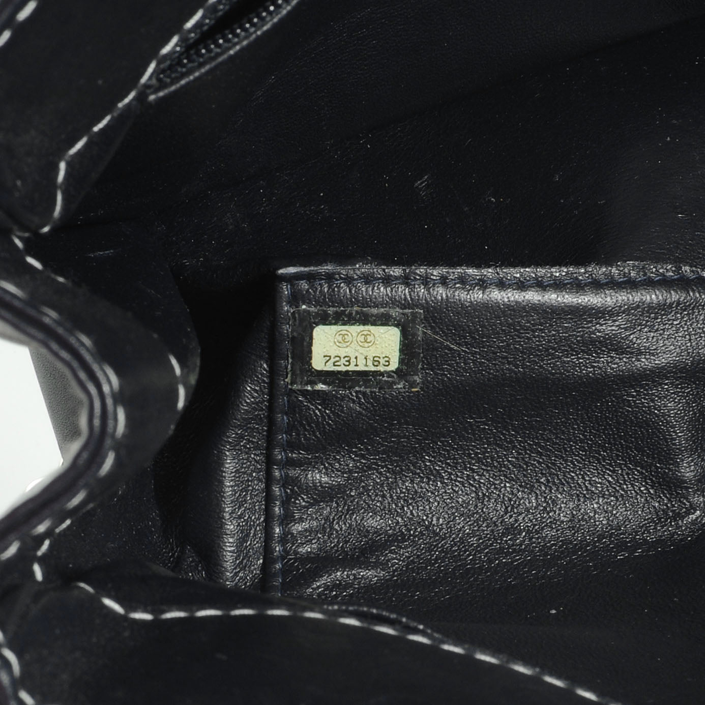 Leather Contrast Stitch Surpique Shoulder Bag Navy