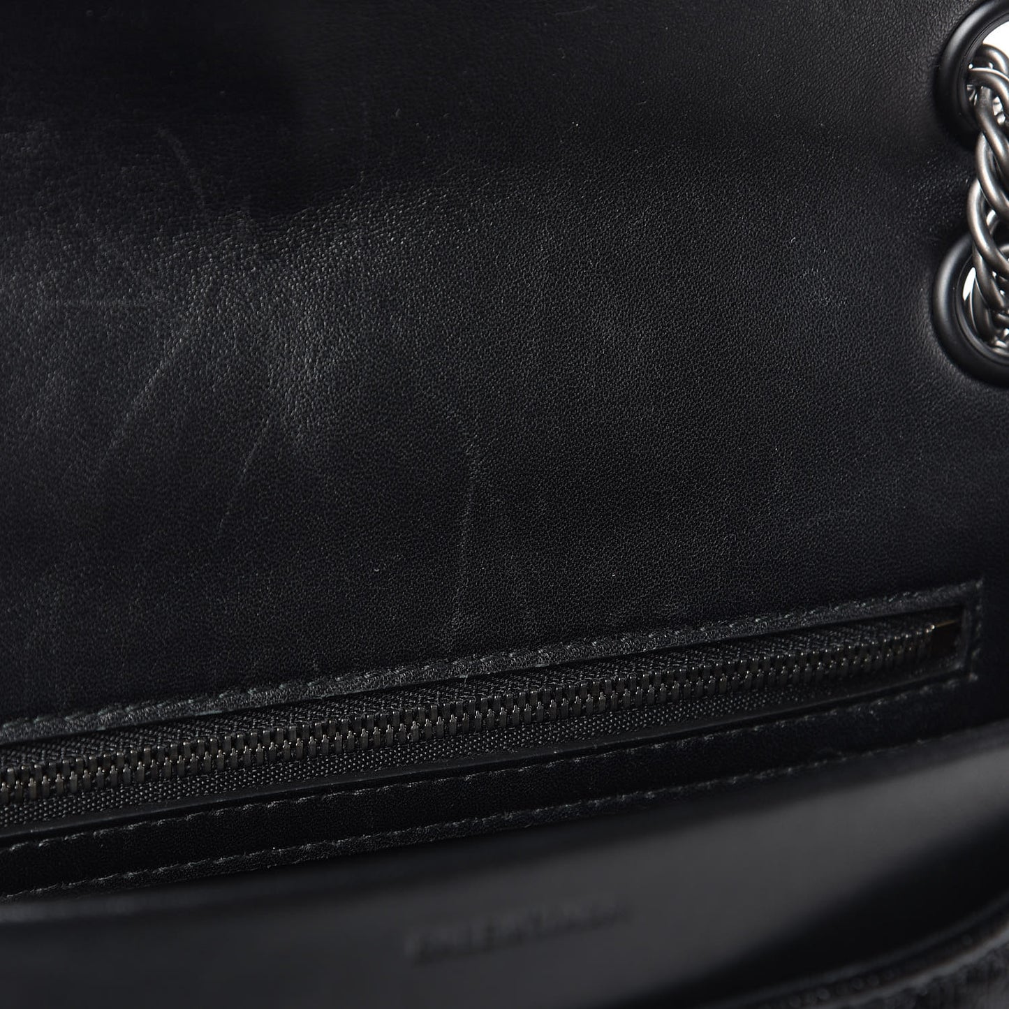 Shiny Goatksin Logo Embossed Monochrome M BB Round Shoulder Bag Black