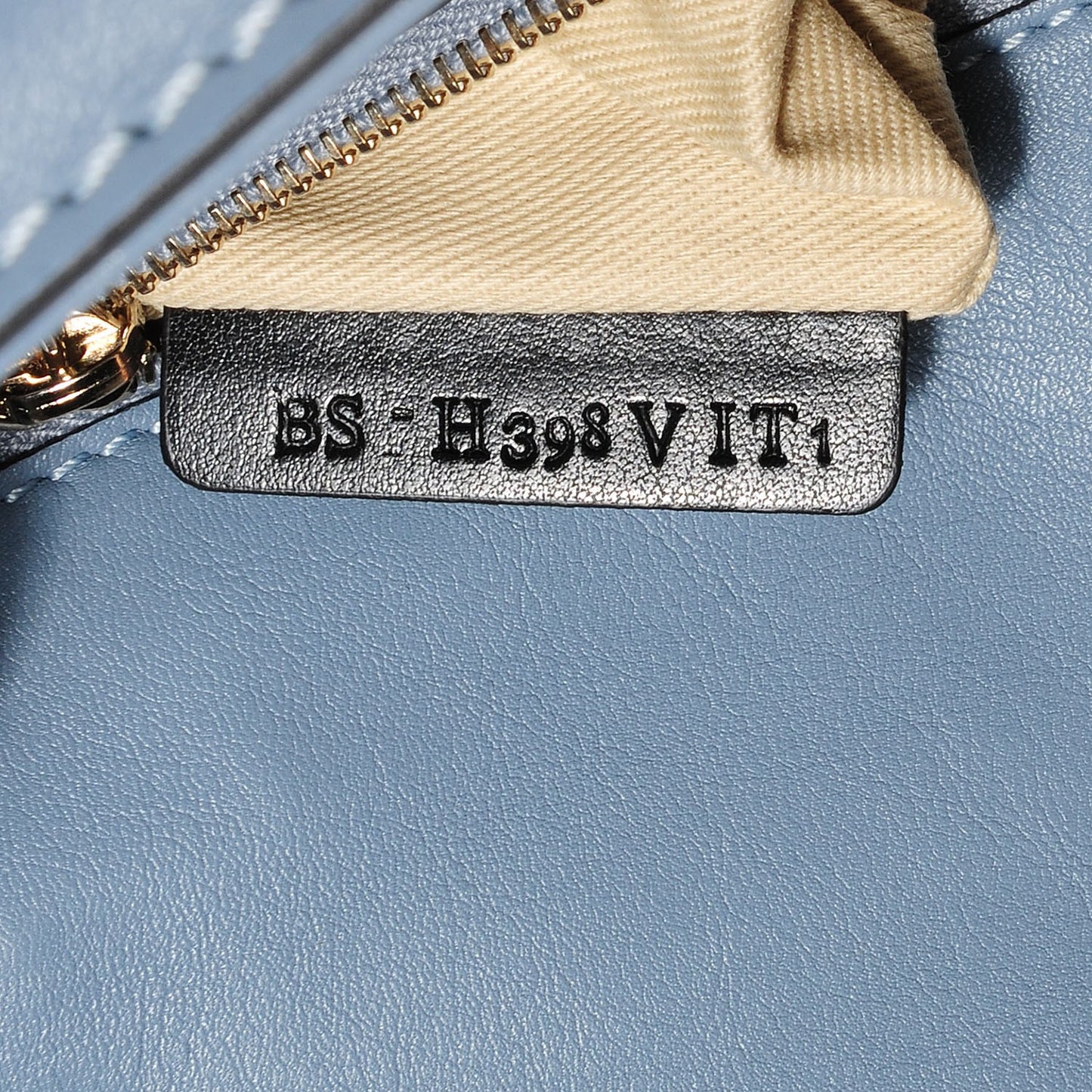 Vitello Medium Glam Lock Rockstud Flap London Stone